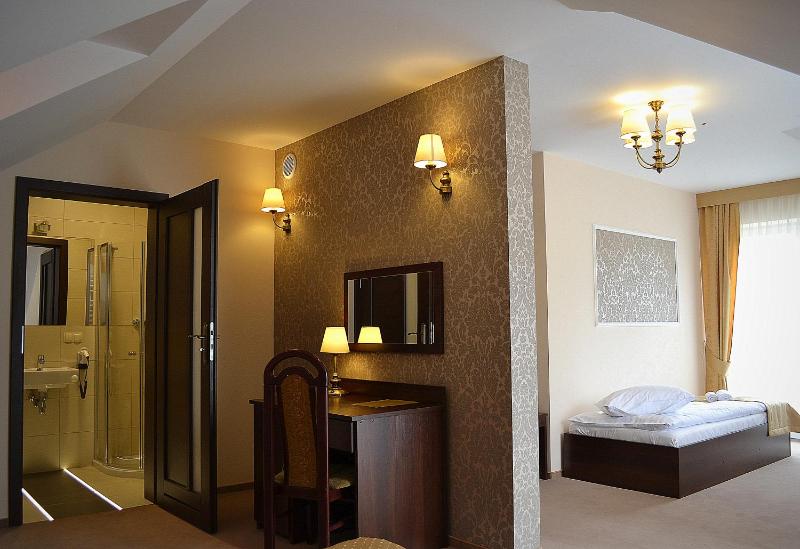 One-Bedroom Apartment with Balcony image 3