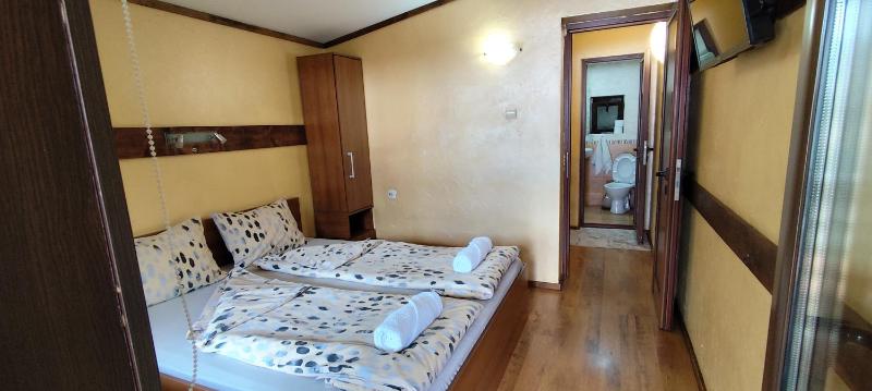 Two-Bedroom House image 4