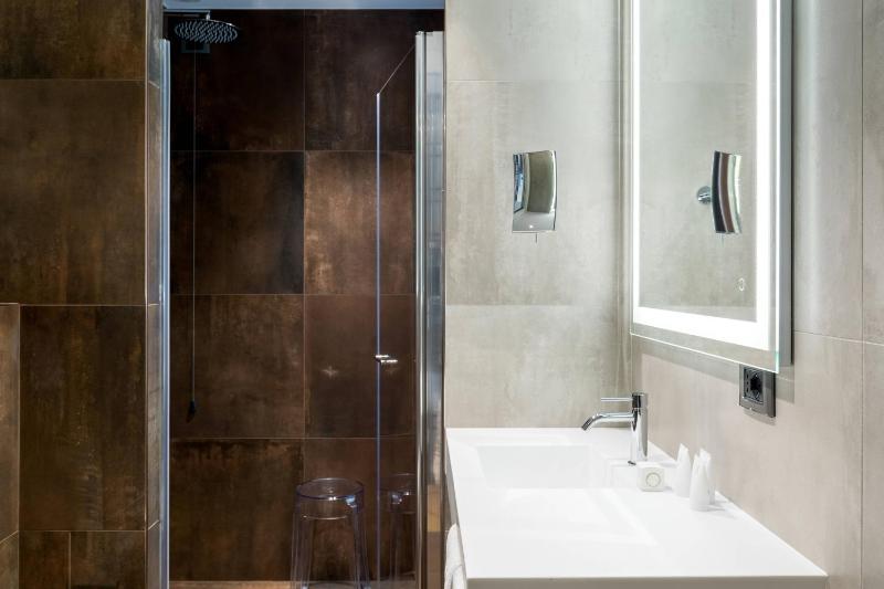 Superior Room with Water View image 4