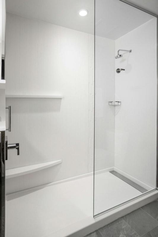 King Suite image 2