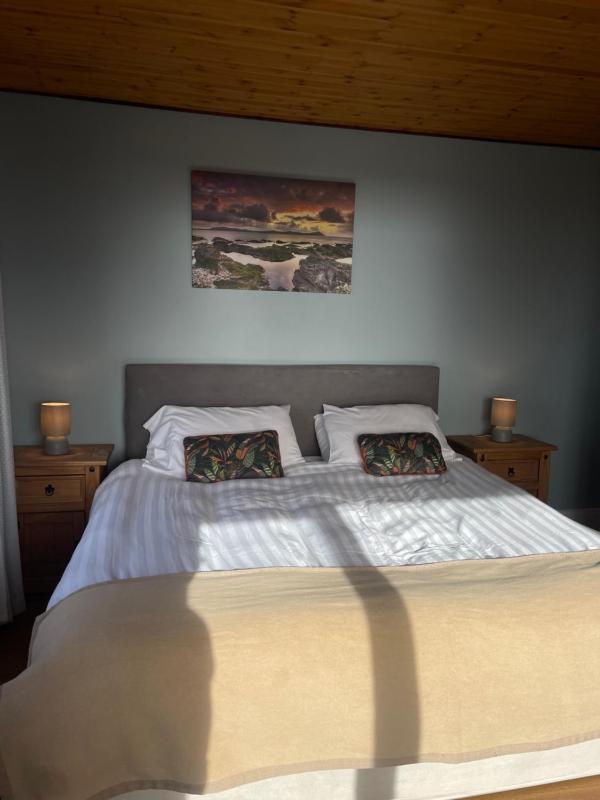 Deluxe Double Room with Sea View image 3