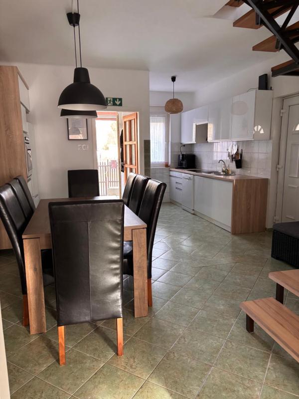 Veronika Lux Apartman - image 12