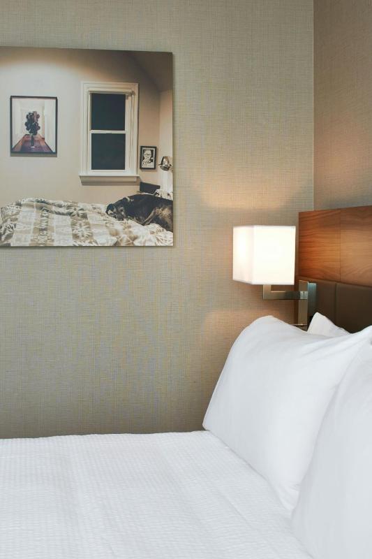 King Room image 4