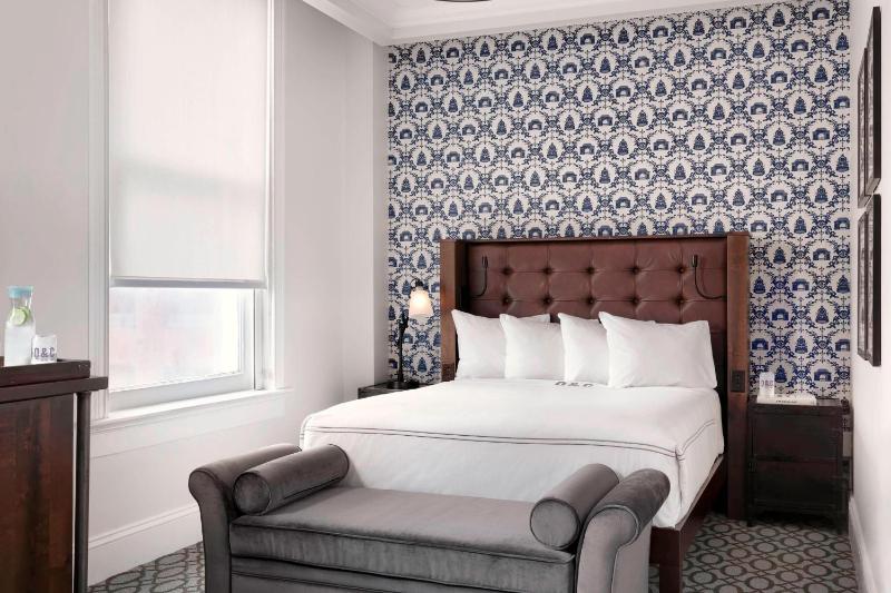 Q&C Hotel and Bar New Orleans Autograph Collection - image 2