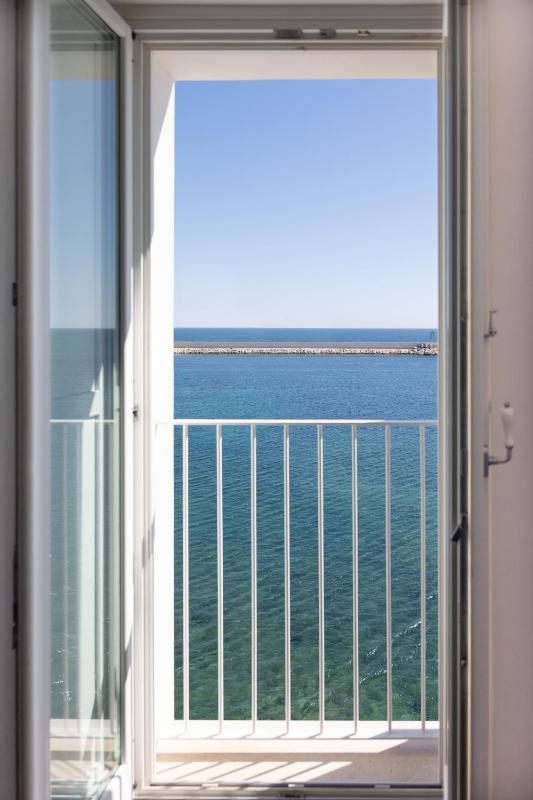 Apartment with Sea View image 2