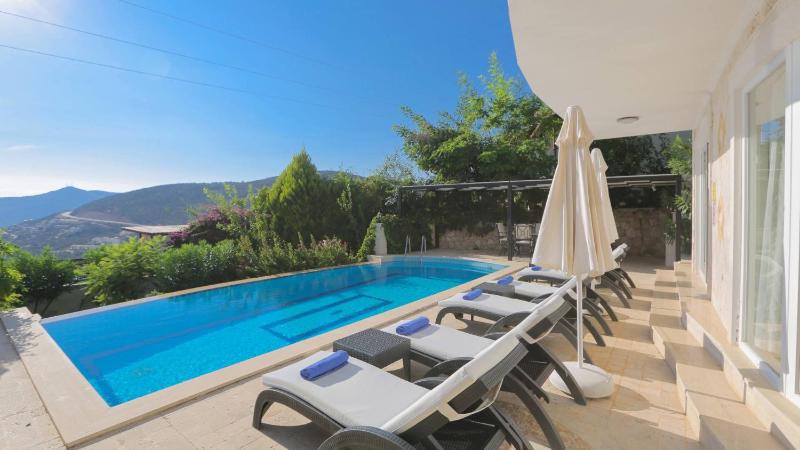 Kalkan 3 Bedroom Villa - 5 minutes drive to the center - image 6