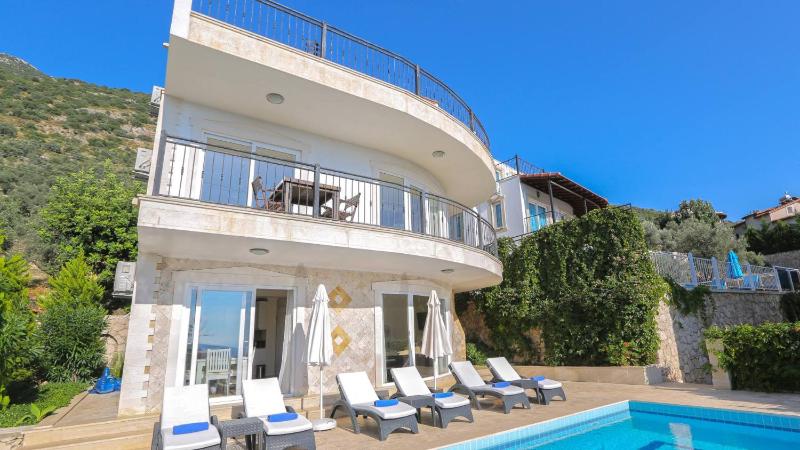 Kalkan 3 Bedroom Villa - 5 minutes drive to the center - image 11