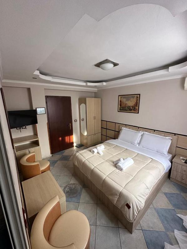 Hotel Ideal - image 2