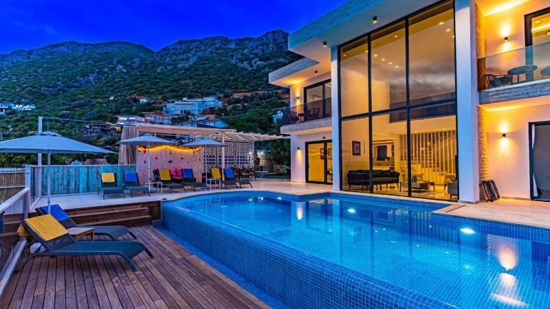 Kalkan 3 Bedroom Seaview Villa with Private Pool - image 1