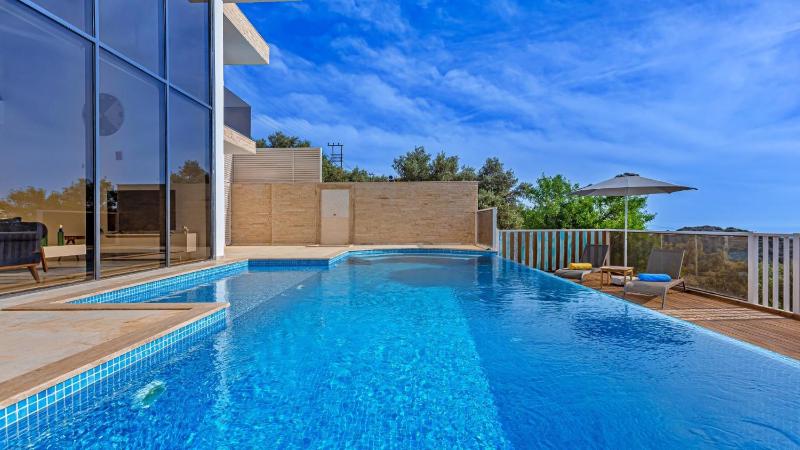 Kalkan 3 Bedroom Seaview Villa with Private Pool - image 29