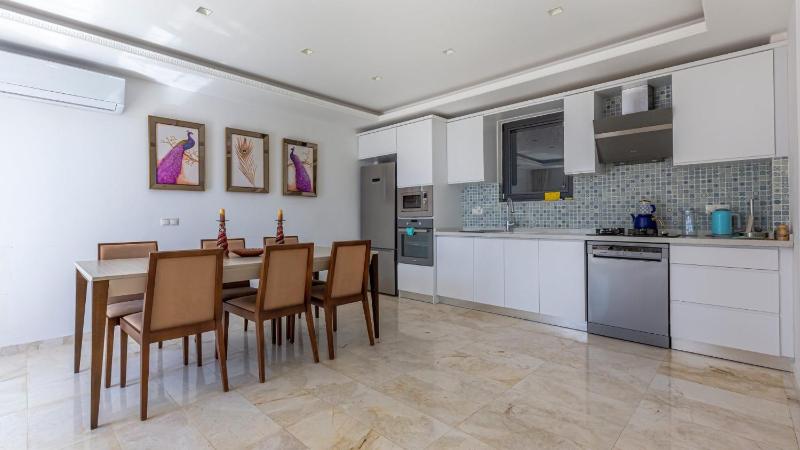 Kalkan 3 Bedroom Seaview Villa with Private Pool - image 28