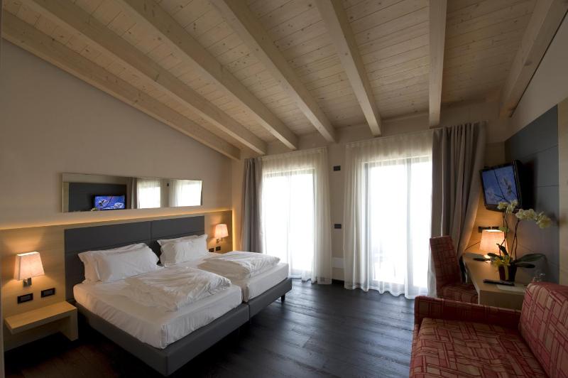 Superior Double/Twin Room image 1