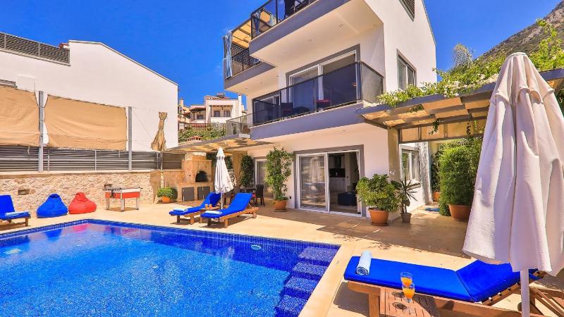 Kalkan 3 Bedroom Villa - Close to the Center - image 1