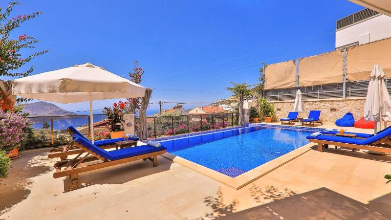 Kalkan 3 Bedroom Villa - Close to the Center - image 35