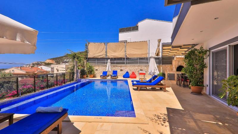 Kalkan 3 Bedroom Villa - Close to the Center - image 28