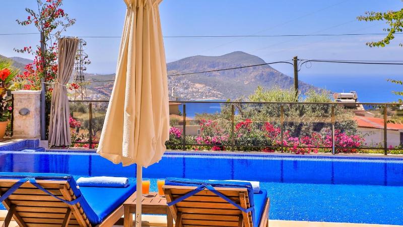 Kalkan 3 Bedroom Villa - Close to the Center - image 9