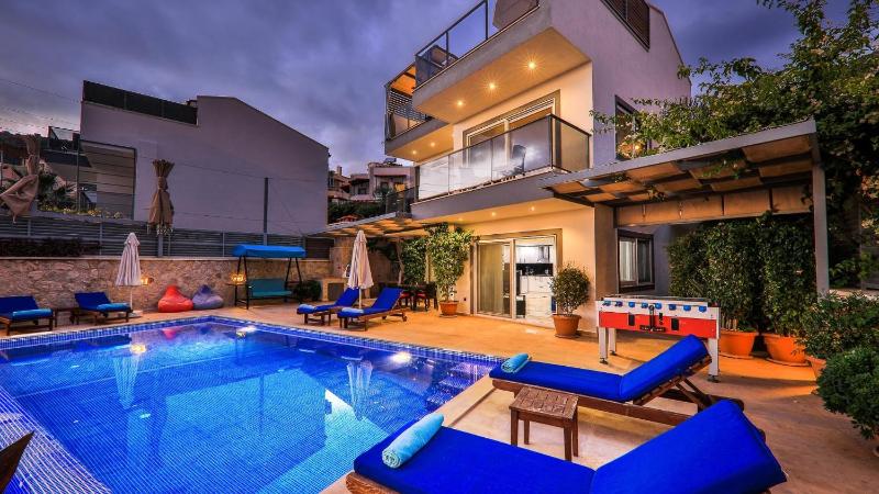 Kalkan 3 Bedroom Villa - Close to the Center - image 43