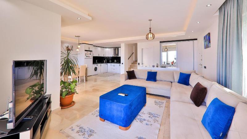 Kalkan 3 Bedroom Villa - Close to the Center - image 31