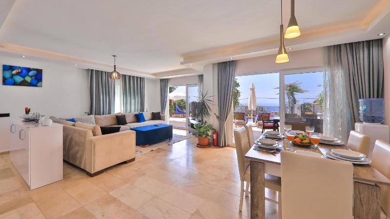 Kalkan 3 Bedroom Villa - Close to the Center - image 42