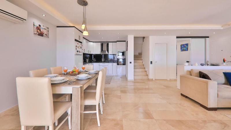 Kalkan 3 Bedroom Villa - Close to the Center - image 24