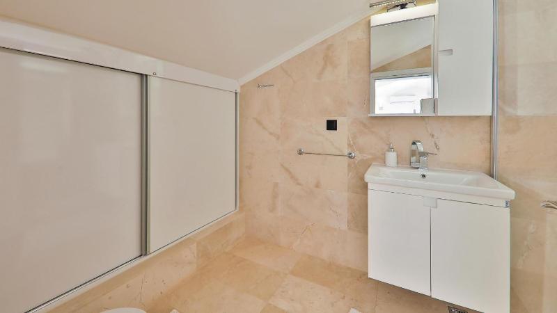 Kalkan 3 Bedroom Villa - Close to the Center - image 48