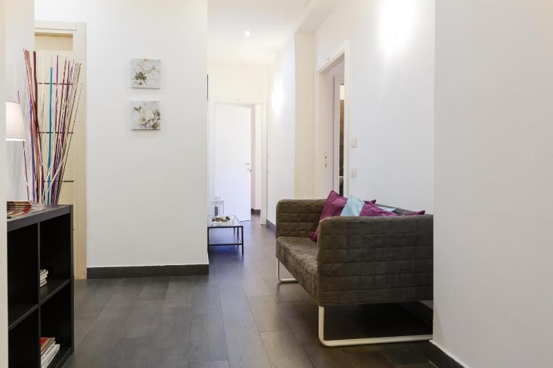 Double Room with Balcony image 4