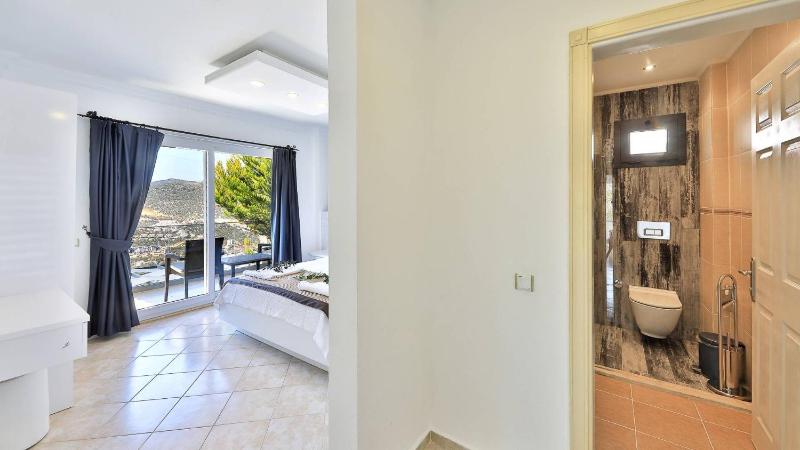 Kalkan 3 Bedroom Villa - 8332 - image 10