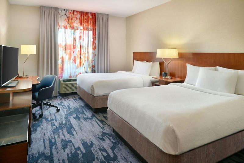 Queen Room with Two Queen Beds and Roll-in Shower - Mobility and Hearing Accessible image 1