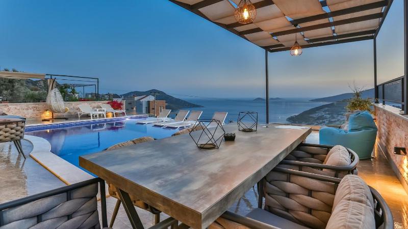 Kalkan 3 Bedroom Villa 1267 - image 34