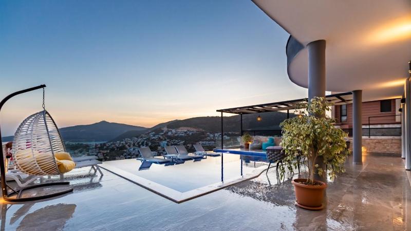 Kalkan 3 Bedroom Villa 1267 - image 36