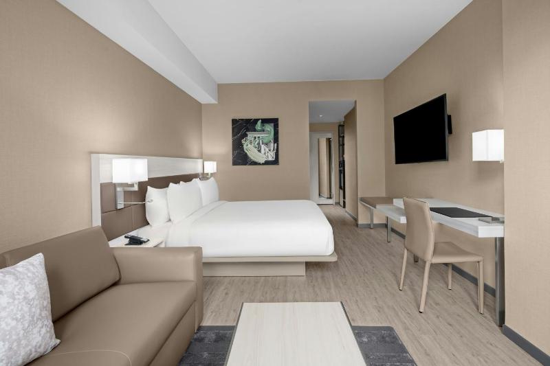 King Room image 1