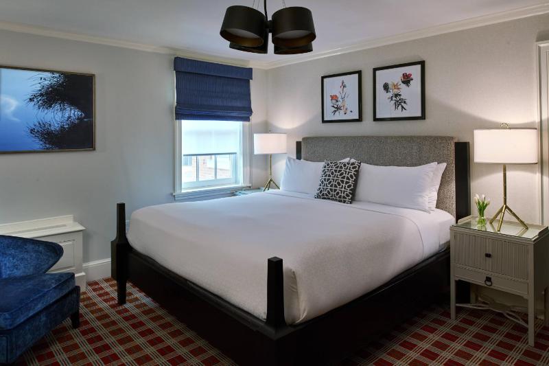 Author’s King, Guest room, 1 King, High Floor image 4