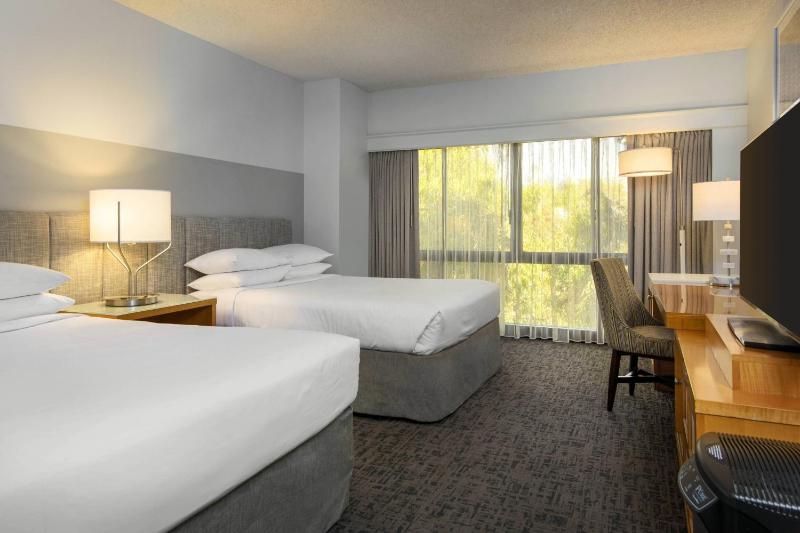 Renaissance Palm Springs Hotel - image 33