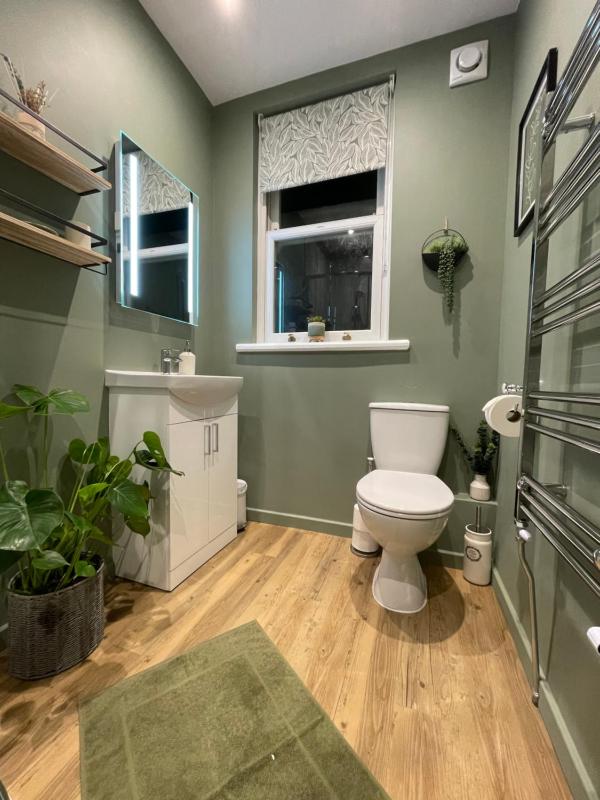 Rivendell Guest House - image 25