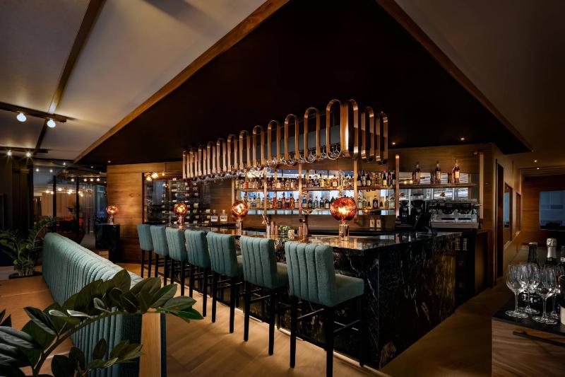 Humaniti Hotel Montreal Autograph Collection - image 12