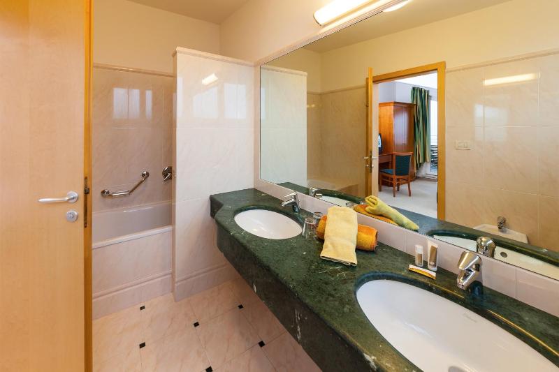 One-Bedroom Apartment with Balcony image 2
