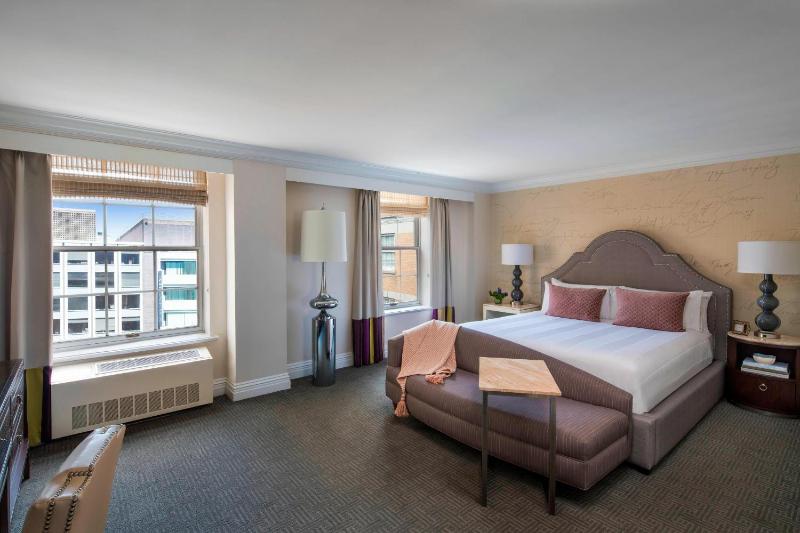 King Room image 4