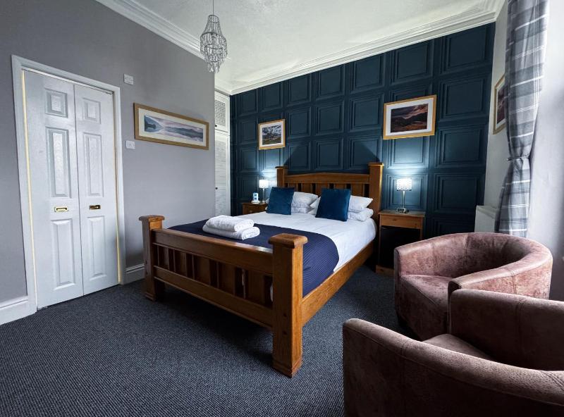King Room image 4