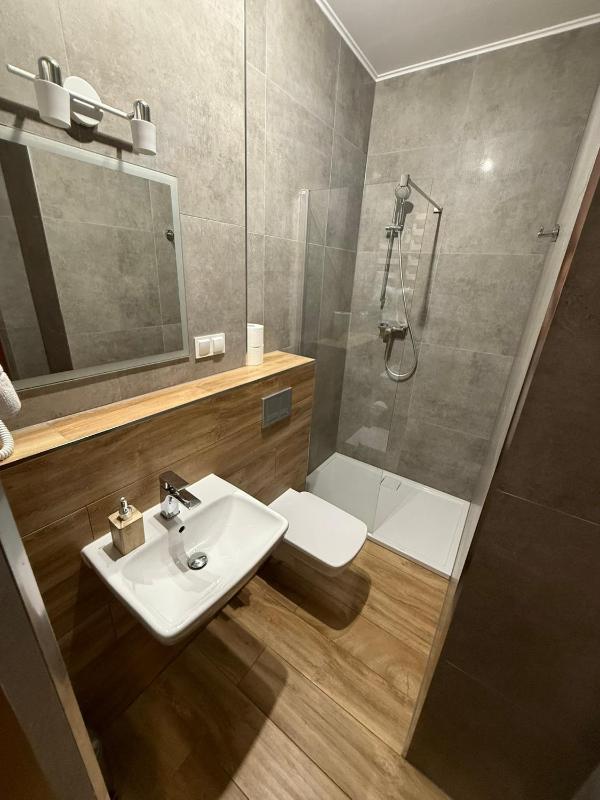 Double Room image 4
