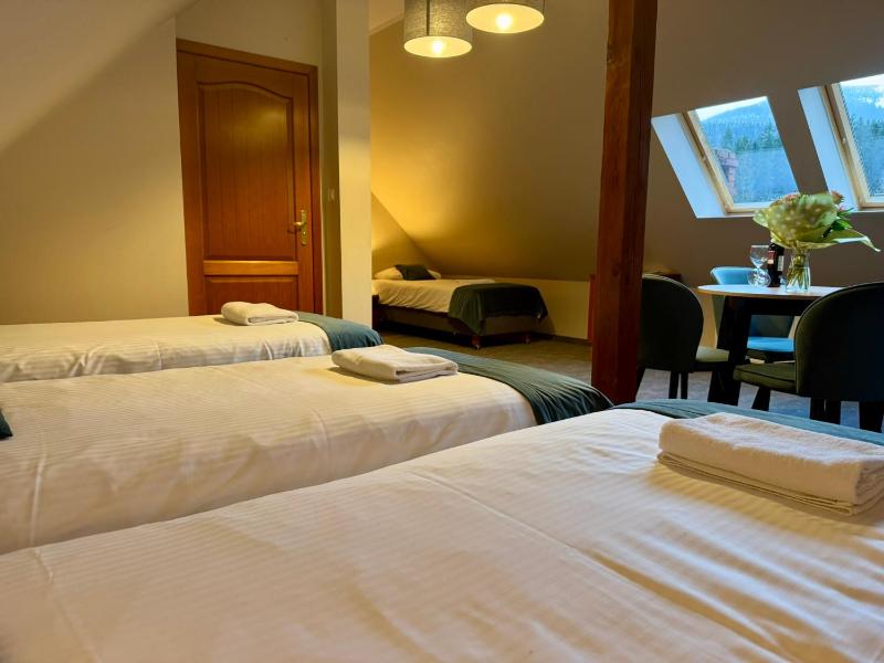 Quadruple Room image 4
