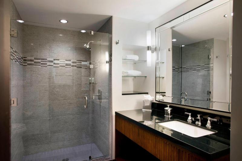 King Room image 2