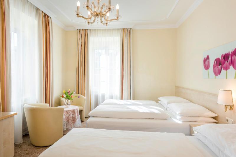 Quadruple Room image 1