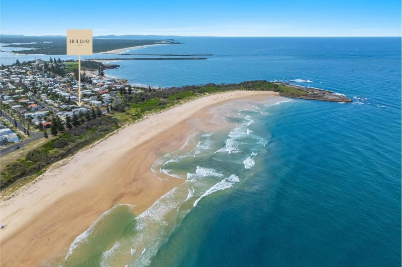 Blue Pacific 3 - Ocean Views & Swimming Pool - Holiday Yamba - image 9