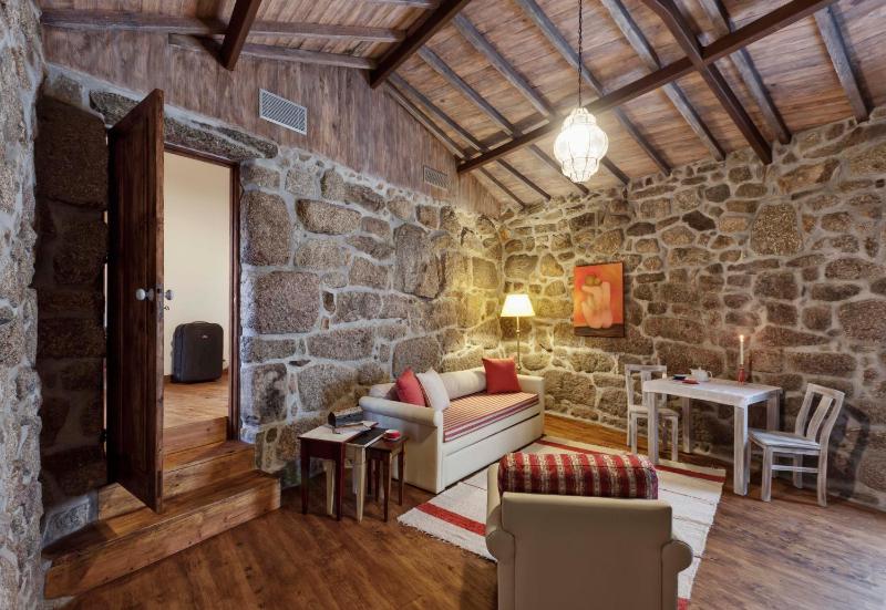 One-Bedroom Suite image 3
