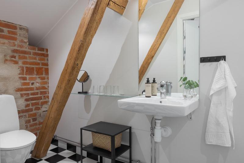 Family Loft Room Private Bathroom image 2