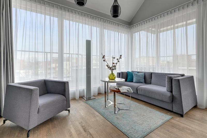 One-Bedroom Apartment with Terrace image 4
