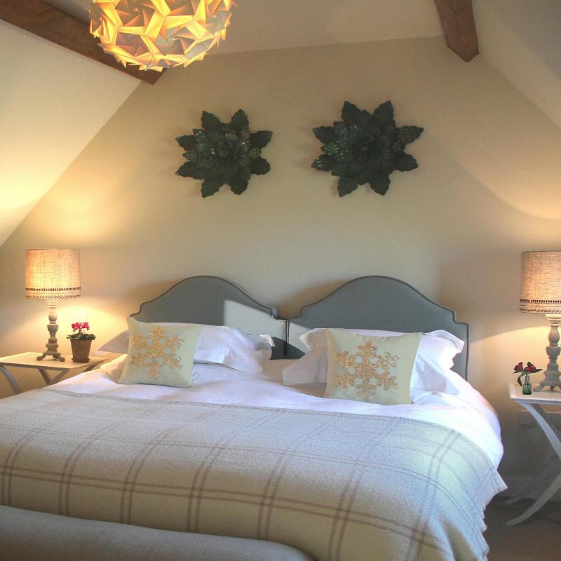 Superior King Room image 1