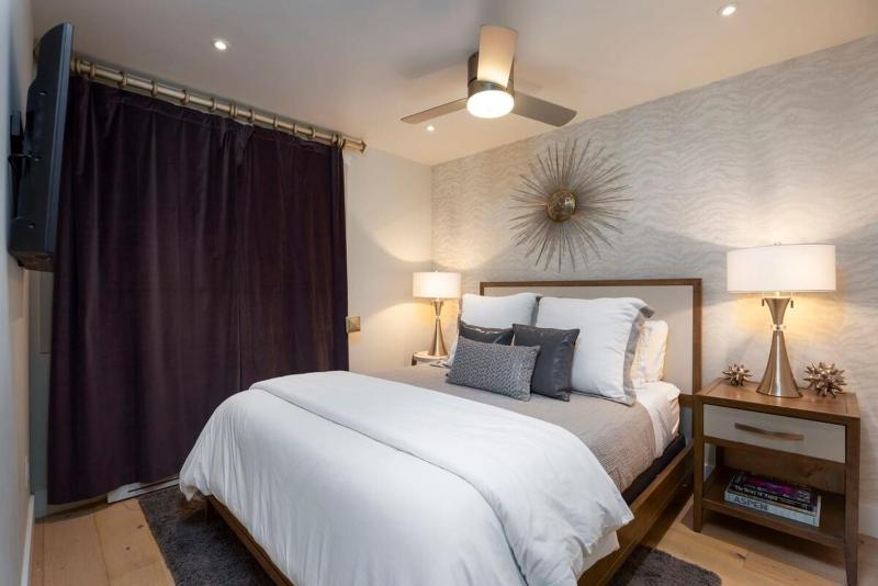 Luxurious 2 BR 2 BA - Aspen Core - image 33