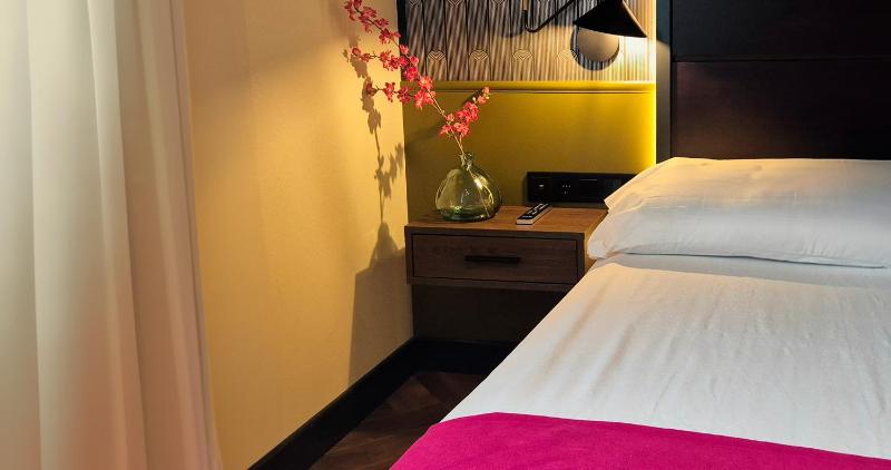 Superior Double or Twin Room with Hot Tub image 3