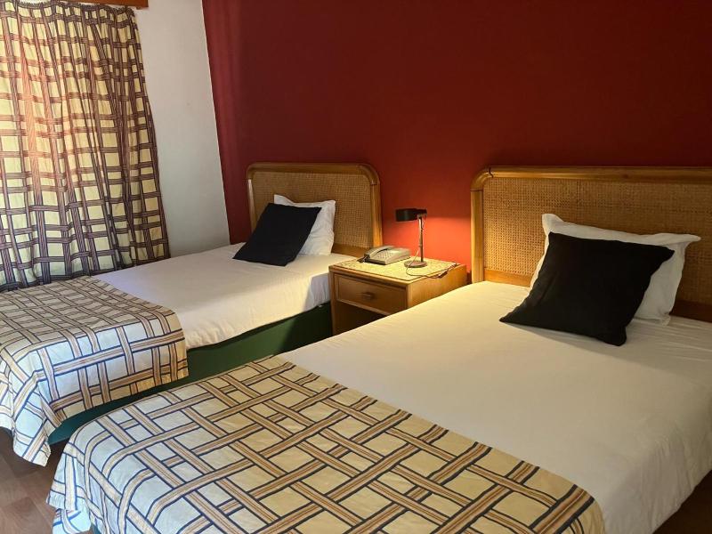 Double or Twin Room image 3
